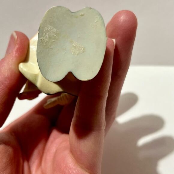 Vintage Hummel figurine girl with scissors - Picture 6 of 8